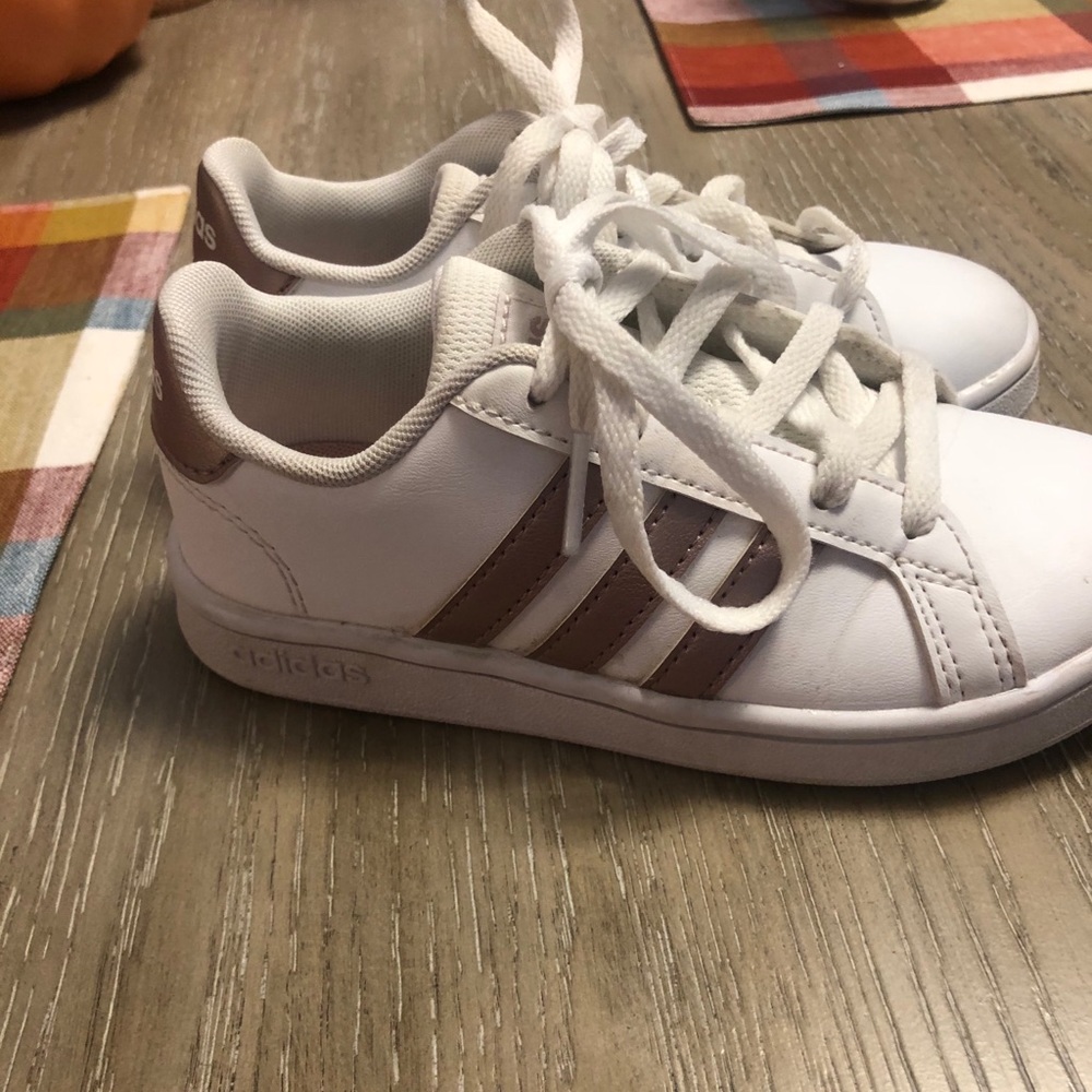Adidas girls sneakers